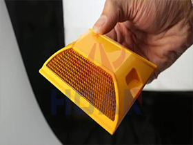 Tachas Reflectivas Perú: Seguridad Vial Nocturna | Ojos de Gato Carretera